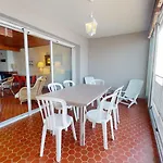 Au Fil De L Eau Apartment